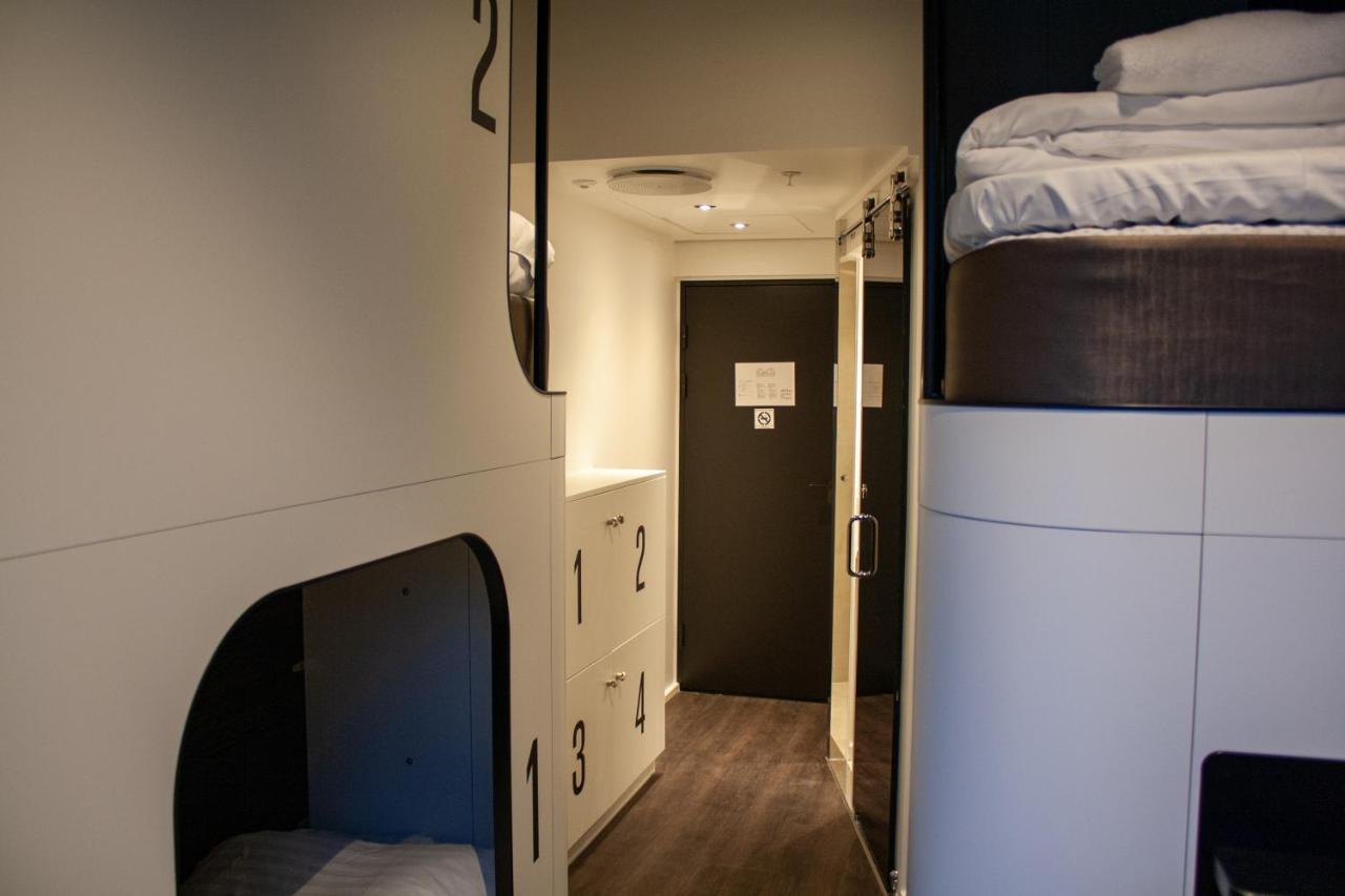 6 Bed Private Room Private Bathroom