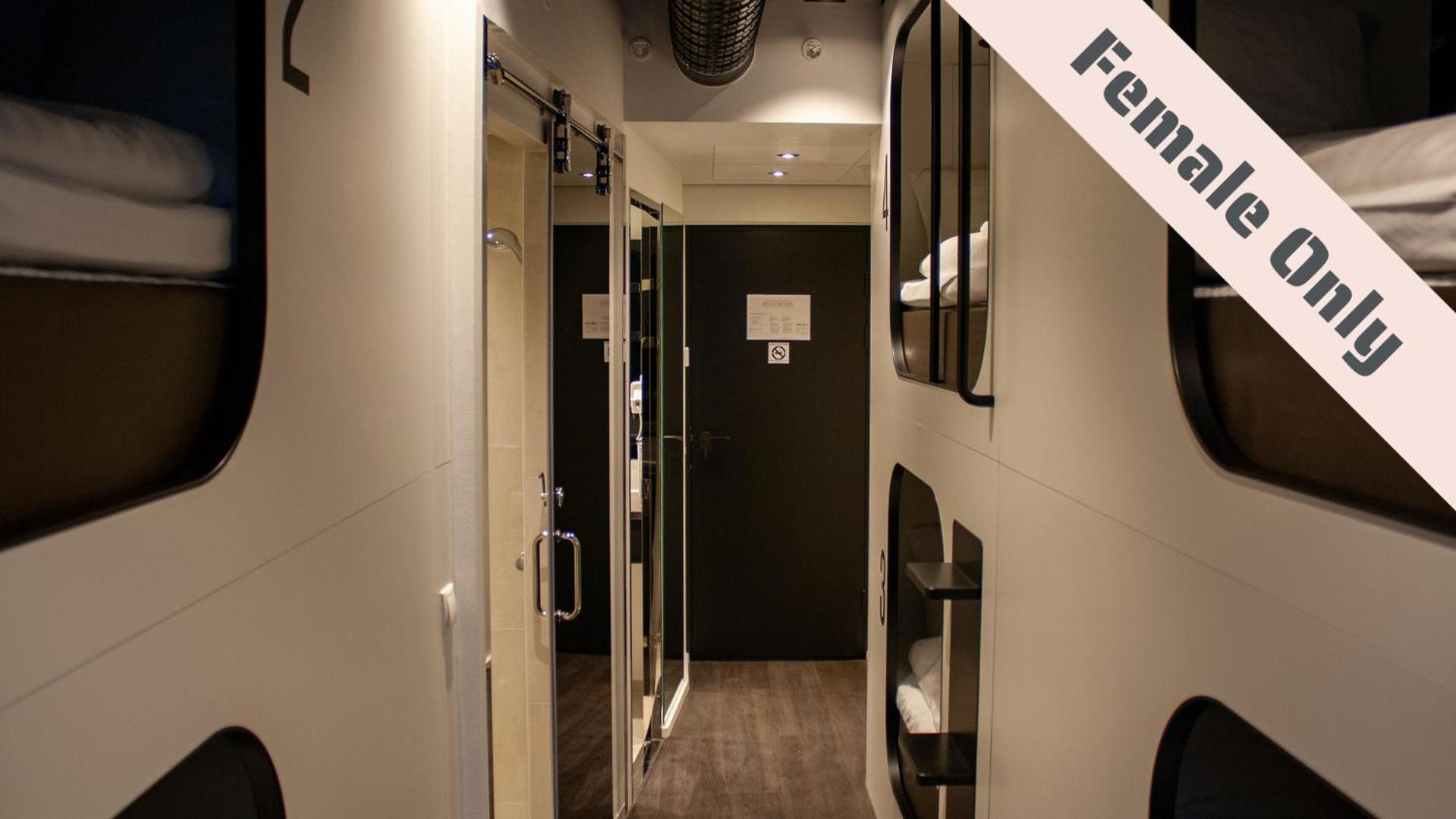 6 Bed Private Room Private Bathroom